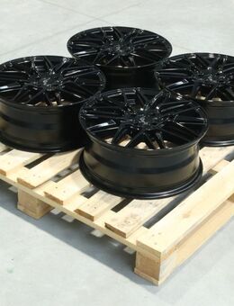 Japan Racing JR28 17x7 ET38 Felgenset SET-JR#444 - Neuhaus (Inn)