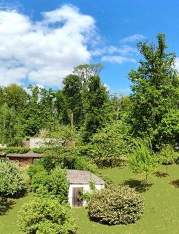 Charmantes Haus mit großzügiger Wohnfläche (9-Zimmer) und großem Grundstück in Bad Lipspringe, viel Platz für Ihre Ideen! - Bad Lippspringe