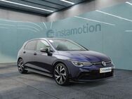 VW Golf, 1.5 8 eTSI R-Line IQ LIGHT 18 PARKLENK, Jahr 2024 - München