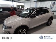 VW T-Roc, 1.5 TSI STYLE DIGITAL 17ZOLL, Jahr 2022 - Büdingen Zentrum