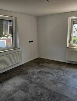 Geräumige, helle 2-Zimmerwohnung mit großem Balkon in Illertissen - Illertissen