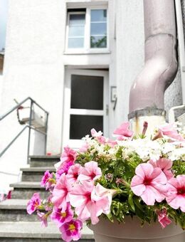 SOFORT FREI: Maisonette-Wohnung (3,5 Zimmer) im 1. OG mit EBK und Stellplatz - Zentrumsnah Stadt Radolfzell - Radolfzell (Bodensee)