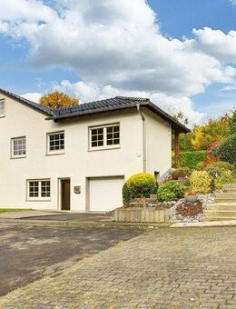 Modernisiertes Einfamilienhaus mit Einliegerwohnung am Waldrand. - Hardt (Rheinland-Pfalz)