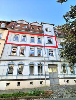 Attraktive 3-Raum Mietwohnung mit überdachtem Balkon und neuer Einbauküche in Zentrumsnähe von Altenburg - Altenburg