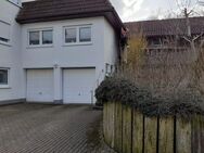 Kleine 2 Zimmer-Wohnung, Sundern-L mit Terrasse, Holzhütte und Wiese ab 1.6.2024 zu vermieten - Sundern (Sauerland)