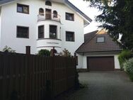 Ein oder Mehr Familienhaus / Villa / Landhaus / Stadtvilla Freistehend 2. Reihe im Gartenbereich - Krefeld