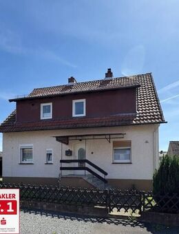 Charmantes Zuhause in ruhiger Ortsrandlage-Platz für Familie, Gartenliebhaber oder Individualisten! - Bodenfelde