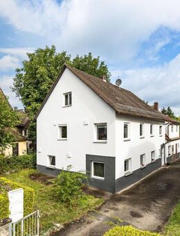 Zweifamilienhaus & Bungalow mit Entwicklungspotenzial in Eckental-Forth - Eckental
