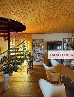 IMMOBERLIN.DE - Angenehmes Haus mit Sonnenterrassen, Loggien & Garage auf großem Grundstück in ländlicher Lage - Kremmen
