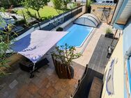 Einfamilienhaus in Neuried - Ihr neues Zuhause mit Garten, Pool & PV-Anlage - Neuried (Baden-Württemberg)