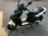 Piaggio NRG Roller mit 50ger und 25ger Papiere - Essen
