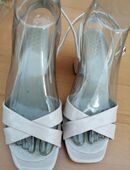 , Sandalen. Schuhe in 77756