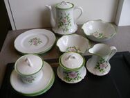 Royal Limoges Le Chambrelain Paris Blumen rosa grün Porzellan handbemalt 10 Teile zus. 89,- - Flensburg