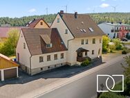 Raumwunder! Großzügiges Zweifamilienhaus mit Werkstatt, Doppelgarage und Garten in ruhiger Lage - Creußen