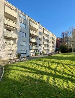 Geräumige Kapitalanlage mit Balkon in D-Rath! Provisionsfrei! - Düsseldorf