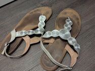 Stark genutzte, ausgelatschte Rieker Sandalen - Frankfurt (Main)