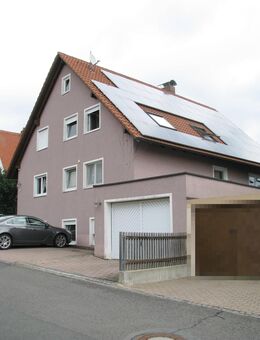Gepflegtes 3-Parteien-Mietshaus ohne Reparaturstau in ruhiger Lage von Repperndorf ! - Kitzingen
