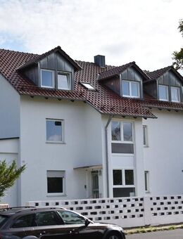 Kapitalanleger aufgepaßt ! Saniertes MFH mit zwei Doppel Garagen und Gewerbeeinheit - Poppenricht