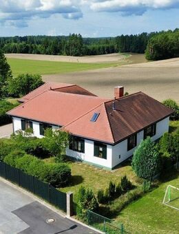 Wohnkomfort auf einer Ebene - Bungalow mit Wohlfühlfaktor! - Hollfeld