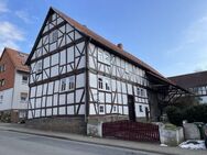 Historisches Fachwerkhaus mit Scheune in Bad Emstal - Bad Emstal