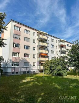 renovierte 3 Zimmer-Wohnung inkl. Balkon - lukrative Renditeaussichten - Neukieritzsch - Neukieritzsch