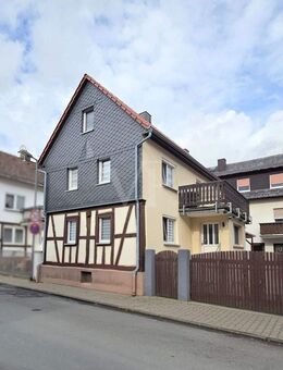 Hofreite mit zwei Wohnhäusern, Garten, viel Gestaltungspotenzial und 2 Garagen - Neu Anspach