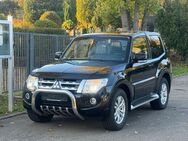 Mitsubishi Pajero 3.2 DI-D Intense 4x4 /1-Hand - Stuttgart