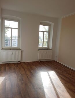 helle 3-Raum-Wohnung mit großzügigem Schnitt - Döbeln
