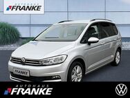 VW Touran, 1.5 TSI Comfortline, Jahr 2023 - Radeberg