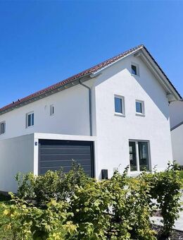 Moderne Doppelhaushälfte mit Garten & Garage im familienfreundlichen Neubaugebiet - Osterhofen