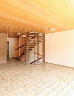 Eigentumswohnung mit Erbpacht im Reihenhaus-Charme mit Terrasse Garten & Garage - Herten