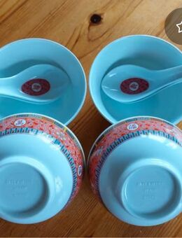 Vier kleine Suppenschüssel. - Leichlingen (Rheinland, Blütenstadt)