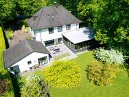 Traumhaft schöne Villa im Grünen vor den Toren Hamburgs - Reinbek