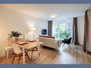 Möbliert: Modernisiertes Apartment mit uneinsehbarer Terrasse - München