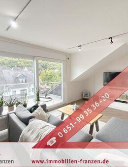 ca. 87 m² große, aufwändig sanierte, energieeffiziente, und helle Dachgeschosswohnung mit sonnigem Balkon - ideal für Paare ! - Kenn