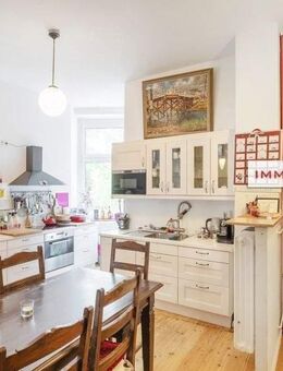 IMMOBERLIN.DE - Attraktive 5-Zimmer-Wohnung mit Loggia nahe Schloßstraße - Berlin