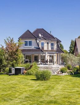 Rudower Rarität: Familienhaus mit Struktur, Stil und Substanz - Berlin