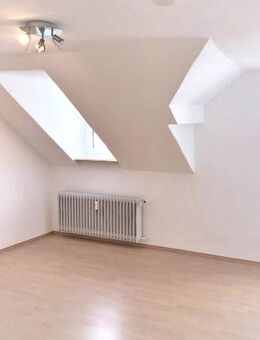 Trier-Kürenz* helle 2 ZKB Dachgeschosswohnung mit Garten in zentraler Lage! - Trier