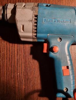 Black & Decker Schlagbohrmaschine DN 7 E / D 1 - Essen