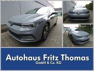 VW Golf, 2.0 TDI VIII MOVE, Jahr 2023 - Celle