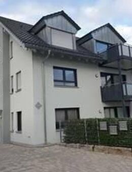 Mehrfahmilienhaus mit drei Wohneinheiten - Estenfeld