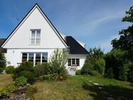 Schönes kernsaniertes Haus in ruhiger Lage in Ahrensburg/Ammersbek mit separatem Baugrundstück - Ammersbek