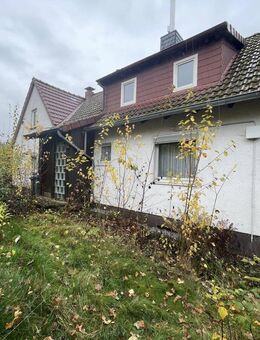 Bezugsfreies Einfamilienhaus in beliebter Lage mit großzügigen Grundstück. - Osterode (Harz)