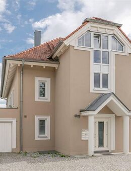 Helle, moderne, ebenerdige 3-Zi.-Whg. mit Südbalkon und Garage - Passau