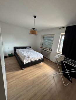 Möbliertes Zimmer in Uhingen – Tagesmiete oder Langzeitmiete, Erotik - Uhingen
