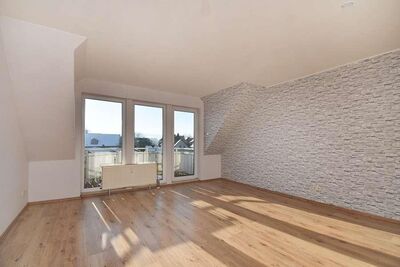 Sonnige 5-Zimmer-Maisonettewohnung mit Balkon in ruhiger Lage...