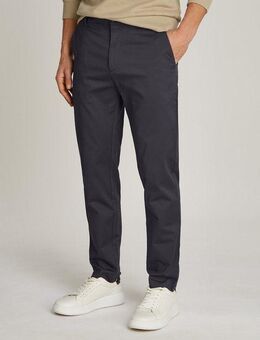 Calvin Klein Chinohose SATEEN STRETCH TAPERED mit Logoprägung