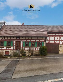 Exposé - Charmantes Wohnhaus mit idyllischem Garten und Wellness-Oase - Großerlach