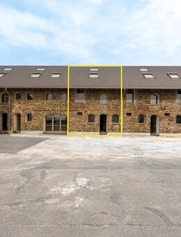 MANNELLA*Stilvolles Stadthaus mit moderner Raumaufteilung in sanierter Hofanlage* - Lohmar