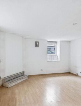 Sanierungsbedürftige 2-Zimmer-Wohnung mit Potenzial in Stuttgart-West - Stuttgart